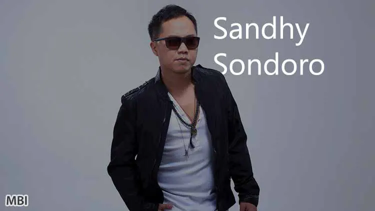 Biografi Sandhy Sondoro