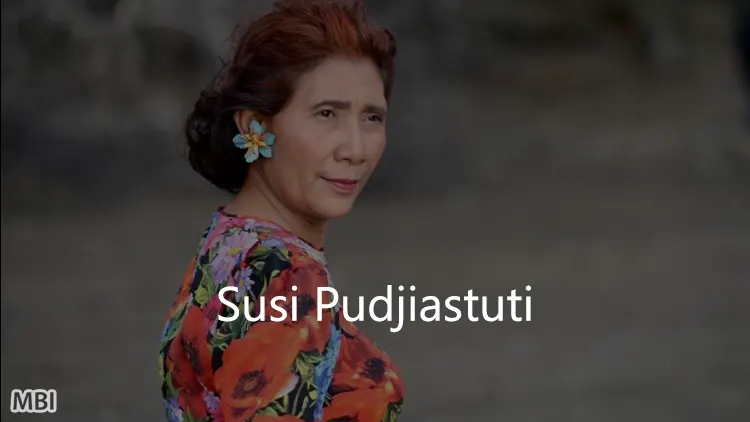 Biografi Susi Pudjiastuti